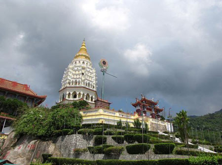 معبد زیبای کک لوک سی مالزی (+تصاویر)