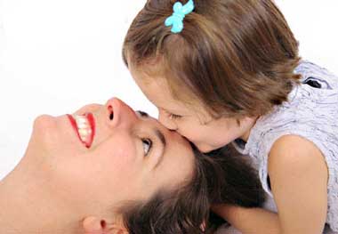 3 روش ابراز عشق به فرزند
