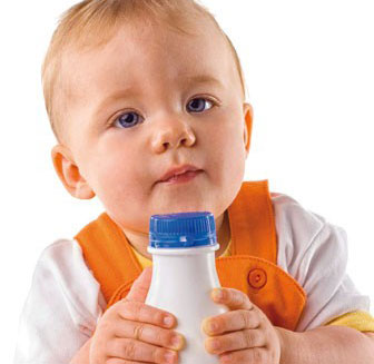 آیا می توانیم به نوزاد شیر گاو دهیم؟