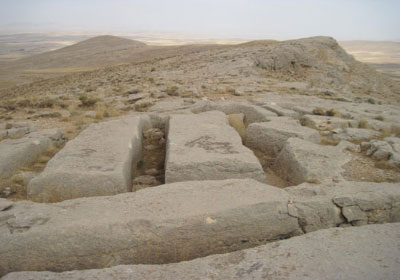گوردخمه‌های سه گانه اسحاق‌وند یکی از اسرارآمیزترین آثار تاریخی استان کرمانشاه